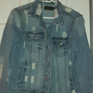 Distressed Jean Jacket 🤟🏿